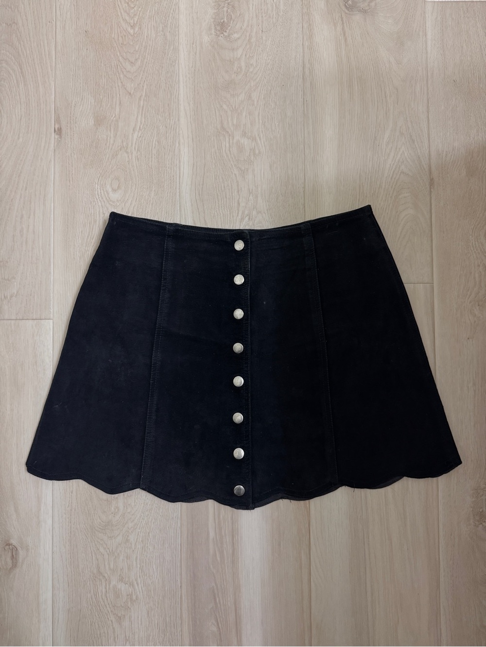 VTG Genuine Suede Black Snap Front Scalloped Mini Skirt Contempo Casuals Size L